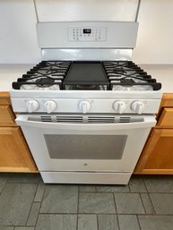 G.E. Gas Stove, White,