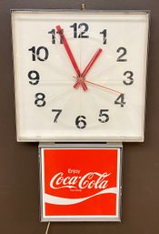 Vintage Plastic COKE 1974 Coca-Cola Electric Wall Clock Ingress-Plastene Crawfordsville IN Model G-012 Working