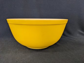 Vintage PYREX 403 2&1/2' QT Yellow Mixing Bowl