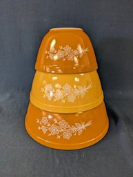Vintage 3 Nesting Mixing Bowl Pyrex Set  Butterfly Gold