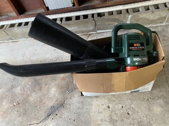 Black & Decker Super Vac N Mulch Blower Vac In Box