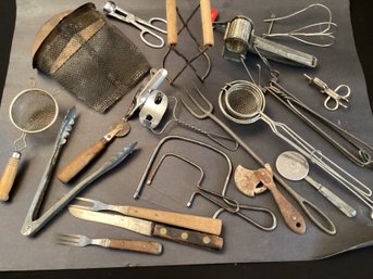 21 Piece Vintage Kitchen Tools & Utensils Collection