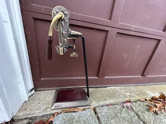 Brass Wine Bottle Opener Corkscrew Stand