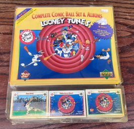 156. Looney Tunes Complete Comic Ball Set & Album