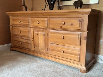 Broyhill Dresser