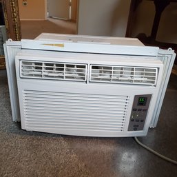 Working Window Air Conditioner Unit