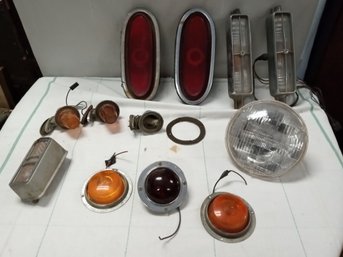 Assortment Of Vintage Automotive Lights & Blinkers - Ford Grill Emblem   D1