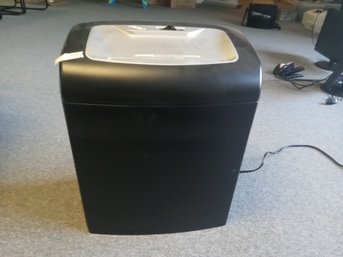 Nice Staples Portable Shredder - Model S10A