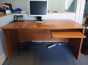 Beautiful Staples Desk With Wood Laminate