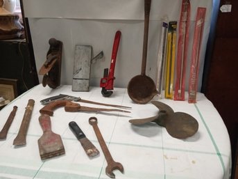 Beautiful Antique Hand Tools With Great Wooden Tool Box    WA