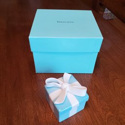 Tiffany & Co. Porcelain Trinket Box With Bowed Lid - With Its Original Tiffany & Co Box.