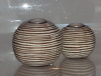 Tuva Orb Candle Holders Light Brown And White