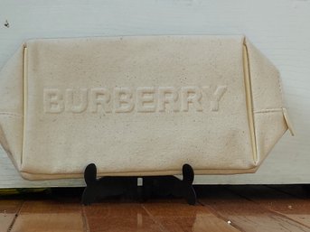 Burberry Cosmetic Female Pouch