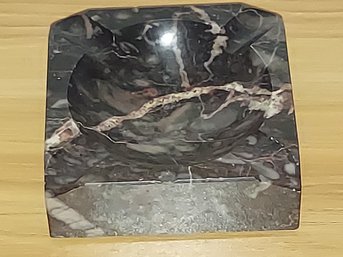 Marble Ashtray 4' X 4 '