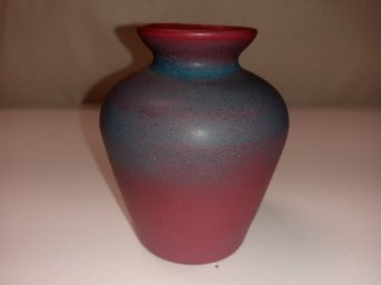 Beautiful Vintage Van Briggle Bud Vase Rose Red And Blue   E4