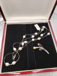 Freshwater Pearl Inlaid With Semi Precious Stones Paired With Pearl And Rhinestone Pin