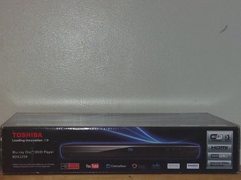 TOSHIBA Leading Innovation Blue Ray Disc/dvd Player