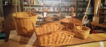 Beautiful Lot Of Vintage Baskets Hand Made.