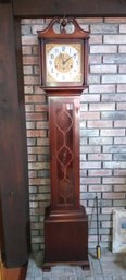 Beautiful Antique Grandfather Clock Made By Colonial Clock Company Zeeland, Michigan