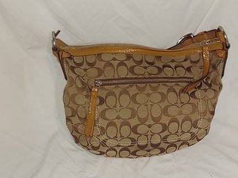 Coach Handbag No. K0820-f13115