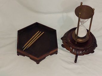 Vintage Hourglass Sand Timer 8' And 3 Gold Pens