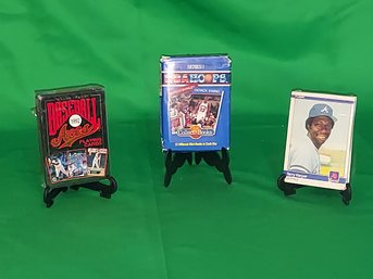 MAJOR LEAGUE ACES 1992 Playing Cards FLEER Sealed Pack And NBA HOOPS Series 1 Collect A Books