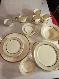 Taylor Smith China Set W 22k Gold Trim