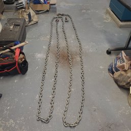 32 Feet Of Thick & Strong Towing 3/8 Inch Link Chain With Metal End Hooks