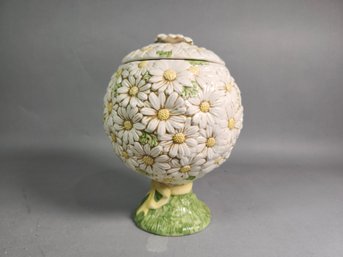 Vintage Metlox 'poppytrail' Daisy Topiary Footed Jar