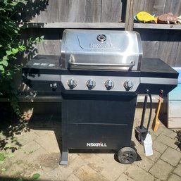 Nexgrill Outdoor Gas Bar B Que Grill With Cover Comes With Operating Instructions (Side Yard)