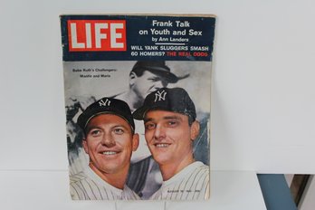 1961 Mantle Maris Life Magazine Cover - HR Record Race VERY COLLECTIBLE