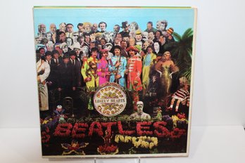 1967 The Beatles - Sgt. Pepper's Lonely Hearts Club Band - With Cut-outs