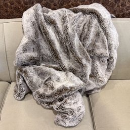 Faux Fur Throw/Blanket In Grey