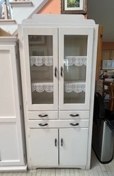 Vintage Kitchen Cabinet / Hutch, Extra Storage!