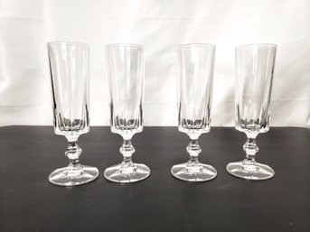 Set Of 4 Vintage Glass Champagne Flutes