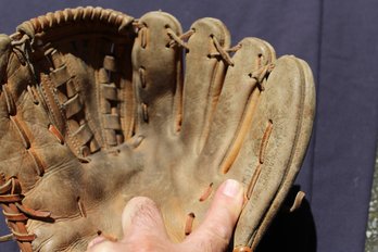 Vintage Roberto Clemente Youth Glove - Made In Japan