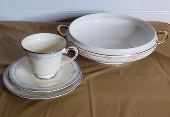 Royal Doulton 'Lisa'China And Pope Gosser Serving Bowl