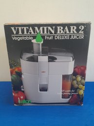 Salton Deluxe Juicer/ New In The Box