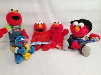 Plush Muppet Animated Battery Operated Elmo & Grover Sesame Street Toy Dolls