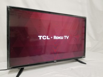 TCL 32' Class 720P HD LED Roku Smart TV