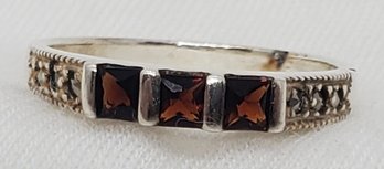 Sterling Silver Size 8 Beautiful Marcasite & 3 Deep Red Stones ~ 2.39 Grams