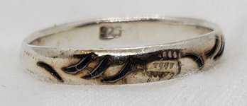 Sterling Silver Size 8 Ring With Designs ~ 1.94 Grams