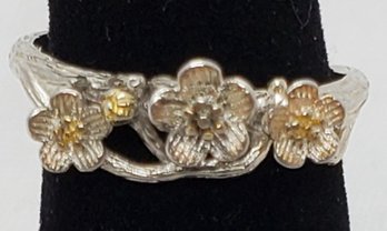Sterling Silver Adjustable Ring With 3 Raised Flowers ~ 1.69 Grams