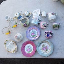 18 Vintage Piece Lot - Look At Pictures
