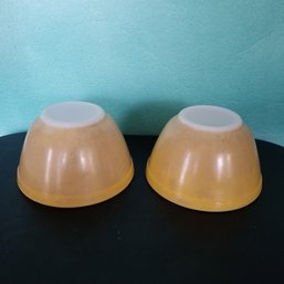 2 Primary Pyrex Bowls (401) - Outside Of Bowl Condition Is Fair