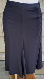 Black Prada Slim Fitting And Slinky Black Skirt With Side Zipper And Pleating Size 42