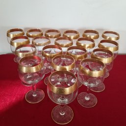19 Gold Rimmed Wine Glasses