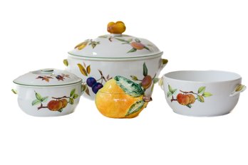 ROYAL WORCESTER OF ENGLAND EVESHAM VALE SERVING SET