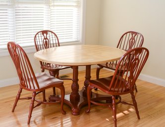 DREXEL HERITAGE CHATHAM OAK PEDISTAL KITCHEN TABLE & (4) WINDSOR DESIGN CHAIRS