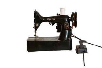 PORTABLE VINTAGE SINGER SPARTAN SEWING MACHINE 192K MADE IN GREAT BRITIAN